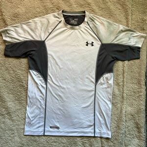 Men’s Under Armour Short Sleeve Heat Gear Tee!